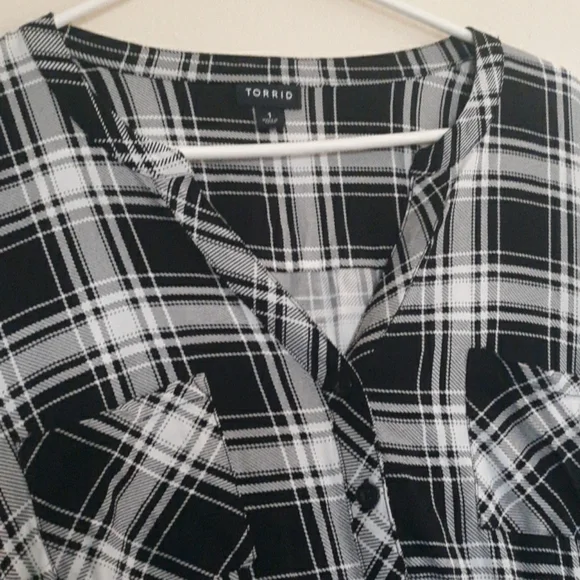 Torrid Black And White Plaid Challis Shirtdress - Picture 9 of 15